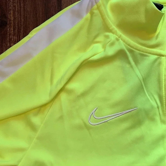 Nike Men’s 1/4 Zip Soccer Jacket Neon Yellow Size Small NWT - Picture 4 of 10